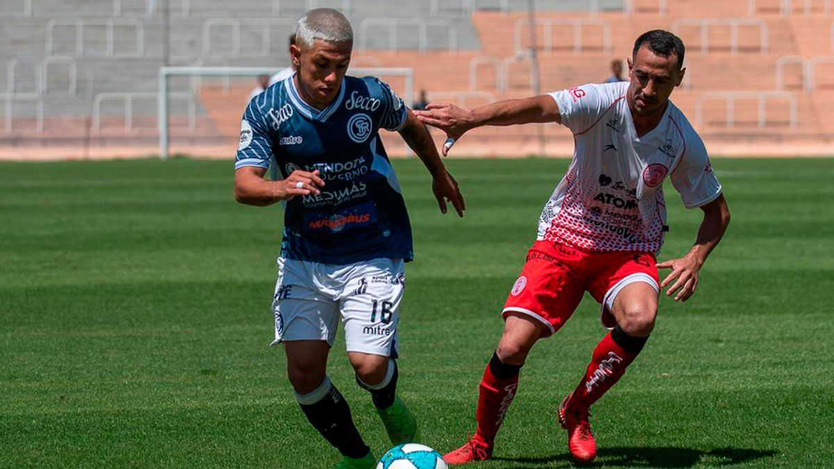 Nicolás Garrasi convirtió el gol del triunfo en el amistoso ante Huracán.