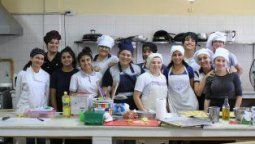 En la EET N° 2 venden prepizzas para poder acceder a la red de gas natural En la EET N° 2 venden prepizzas para poder acceder a la red de gas natural