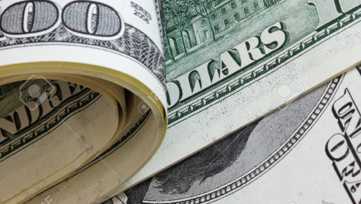 El dólar blue perdió 5 pesos este viernes en relación a la jornada anterior. El dólar blue perdió 5 pesos este viernes en relación a la jornada anterior.