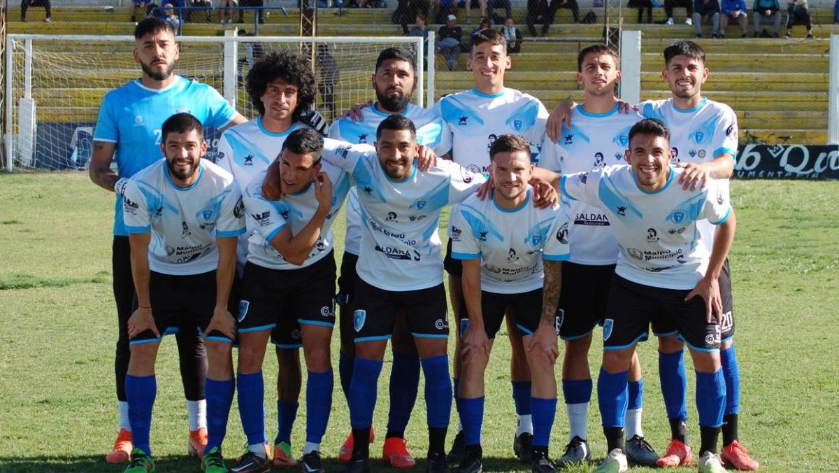 Gutiérrez Sport Club le ganó a Huracán de San Rafael por 3 a 2, en un partido amistoso. Gutiérrez Sport Club le ganó a Huracán de San Rafael por 3 a 2, en un partido amistoso.