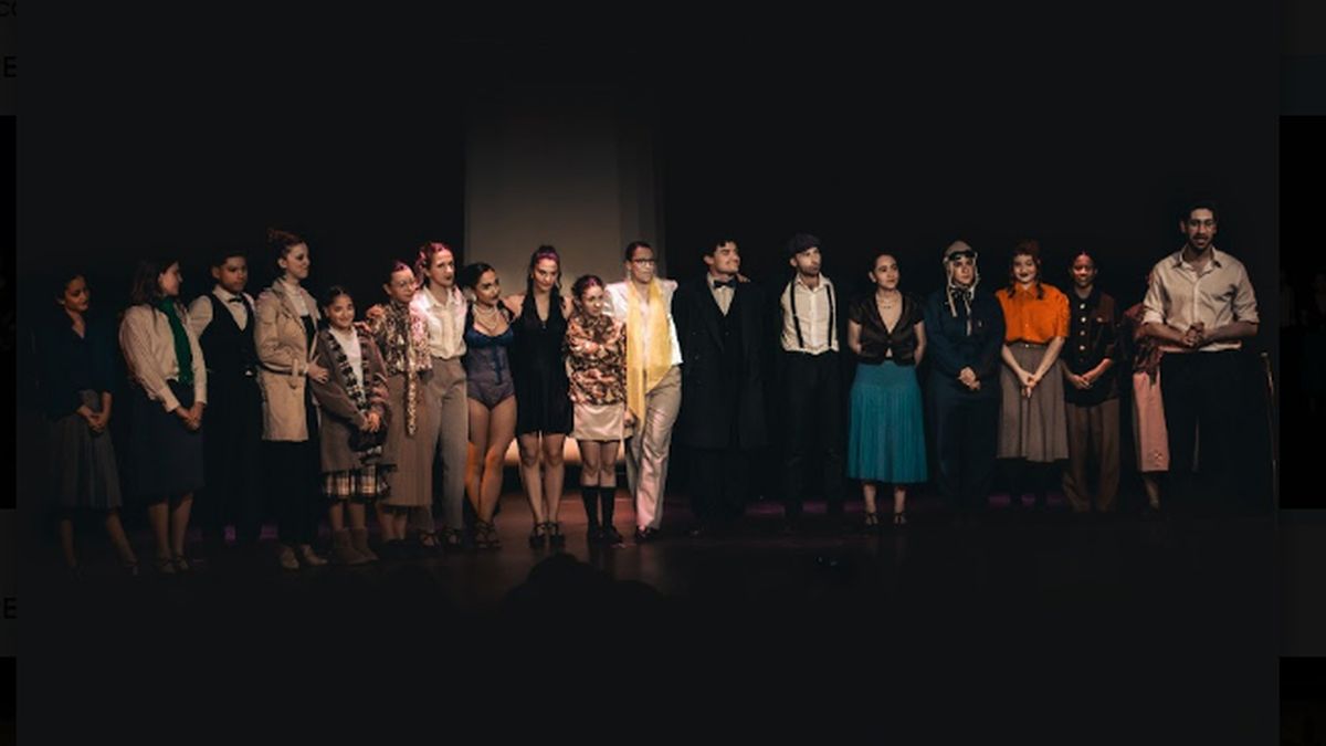 La propuesta incluye un numeroso elenco con 20 bailarinas. La propuesta incluye un numeroso elenco con 20 bailarinas. 