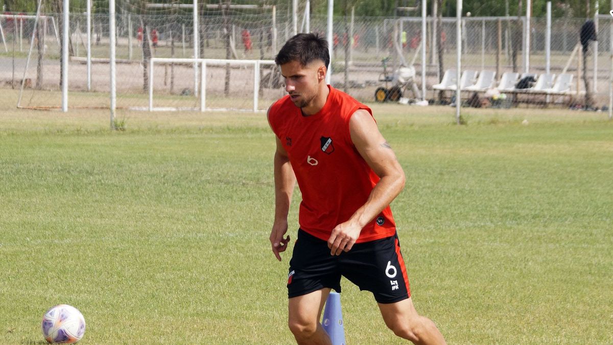 El defensor del Deportivo Maipú Imanol González palpitó el choque ante Estudiantes de Río Cuarto, por la semifinal del Reducido.
