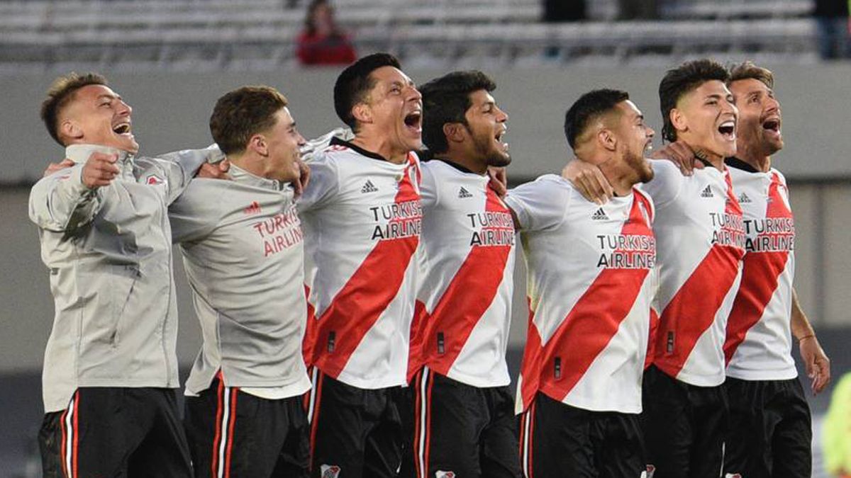 Enzo P&eacute;rez se lesion&oacute; en el Supercl&aacute;sico y Marcelo Gallardo espera que sea titular en River