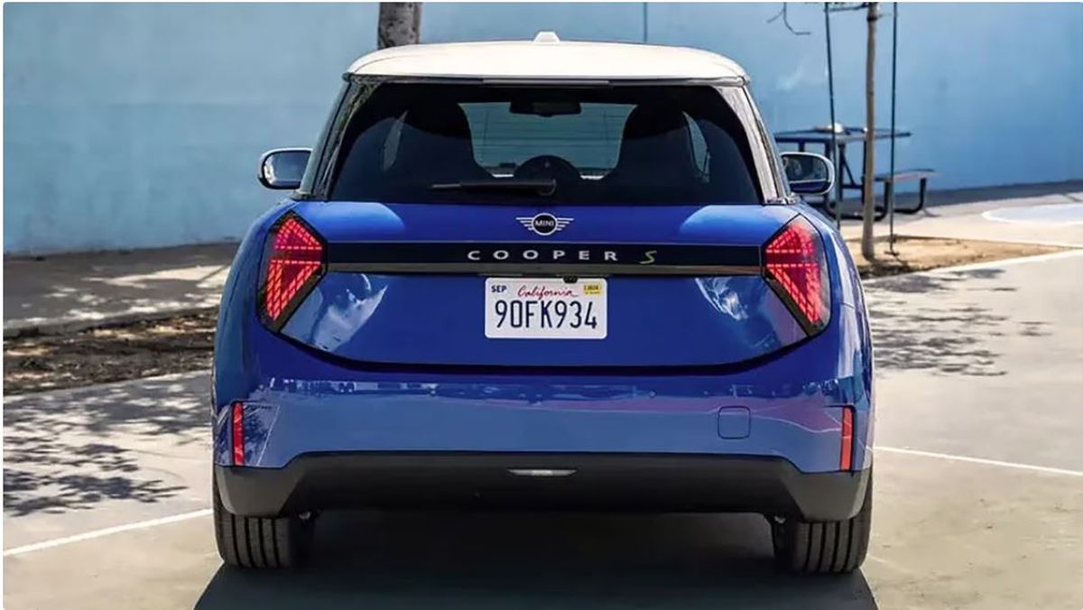 Autos modernos. Así es el nuevo Mini Cooper eléctrico, el auto que usa Antonela Roccuzzo.