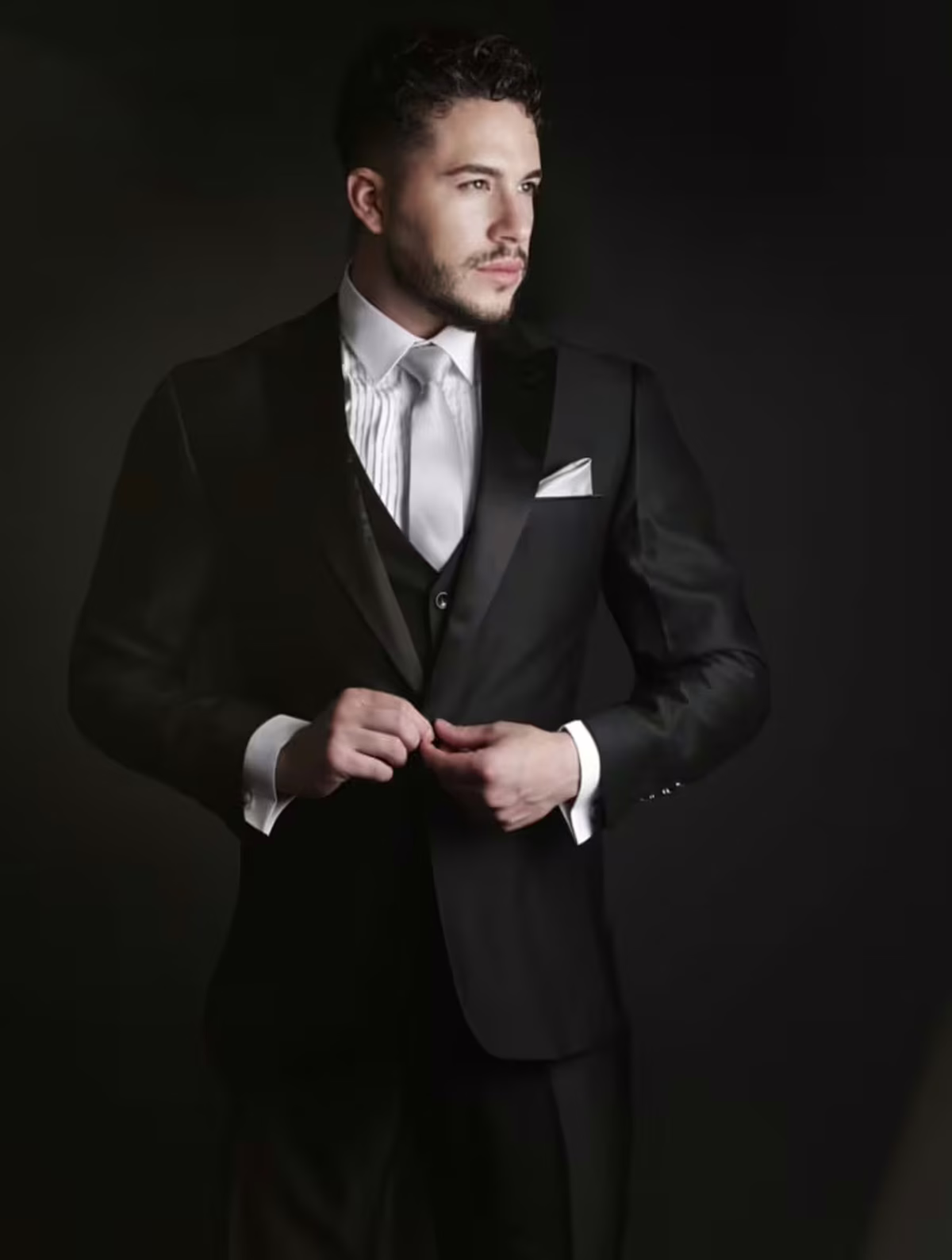 Lucas Arias productor de los certámenes internacionales abrió la convocatoria en Mendoza. Lucas Arias productor de los certámenes internacionales abrió la convocatoria en Mendoza.