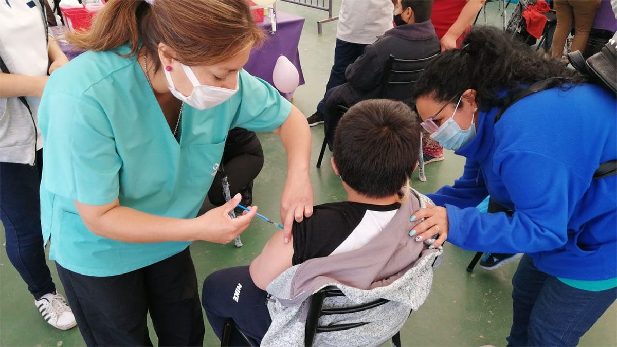 En el Ministerio de Salud preocupa el aumento de padres de comunidades religiosas que se resisten a colocarles a sus hijos las vacunas contra el sarampión y el VPH.