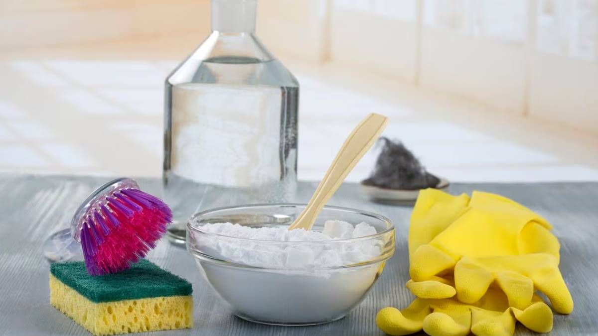 Trucos caseros: 6 limpiadores caseros, naturales y económicos que puedes hacer en casa para cuidar tu bolsillo. Trucos caseros: 6 limpiadores caseros, naturales y económicos que puedes hacer en casa para cuidar tu bolsillo.