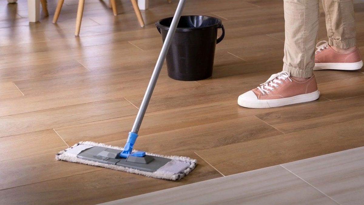 La mopa es muy efectiva contra las manchas y es perfecta para limpiar todo tipo de superficies. La mopa es muy efectiva contra las manchas y es perfecta para limpiar todo tipo de superficies.