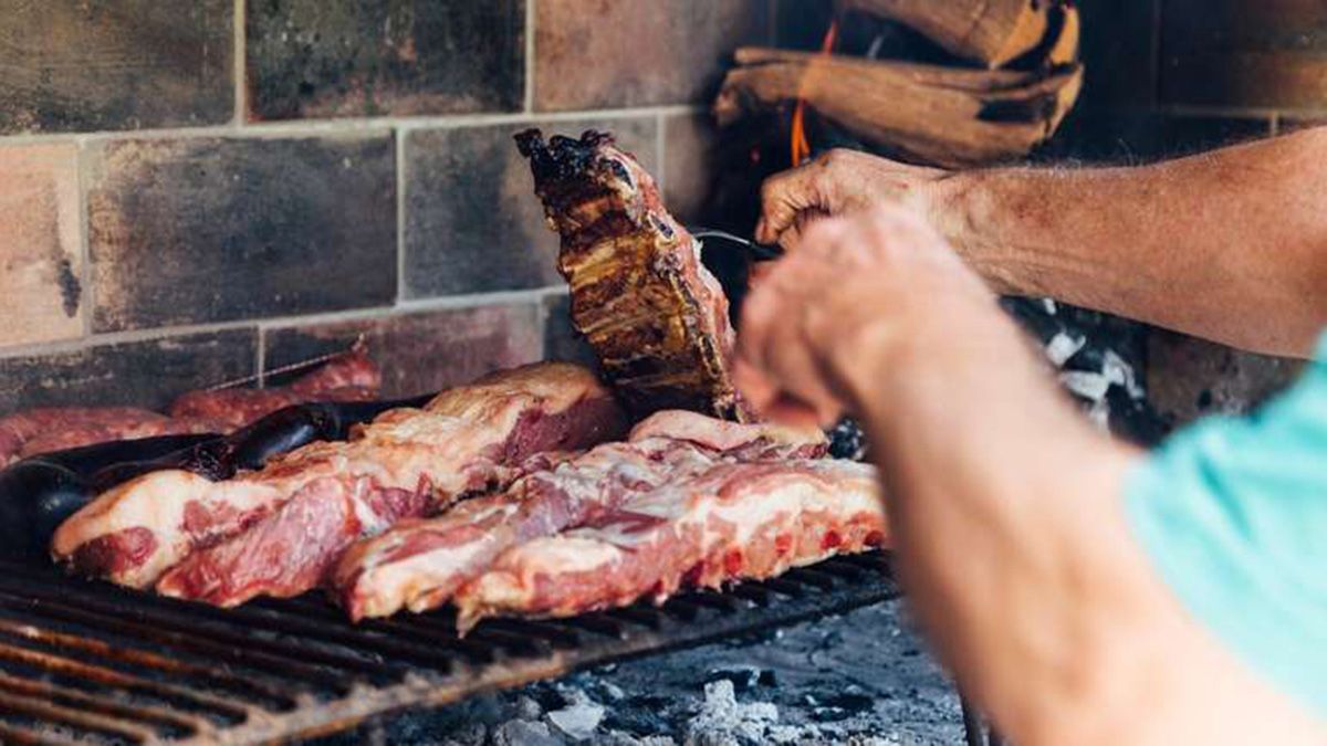 El hombre se atragantó con un trozo de carne en un asado en Jujuy, y sus amigos nada pudieron hacer para salvarle la vida