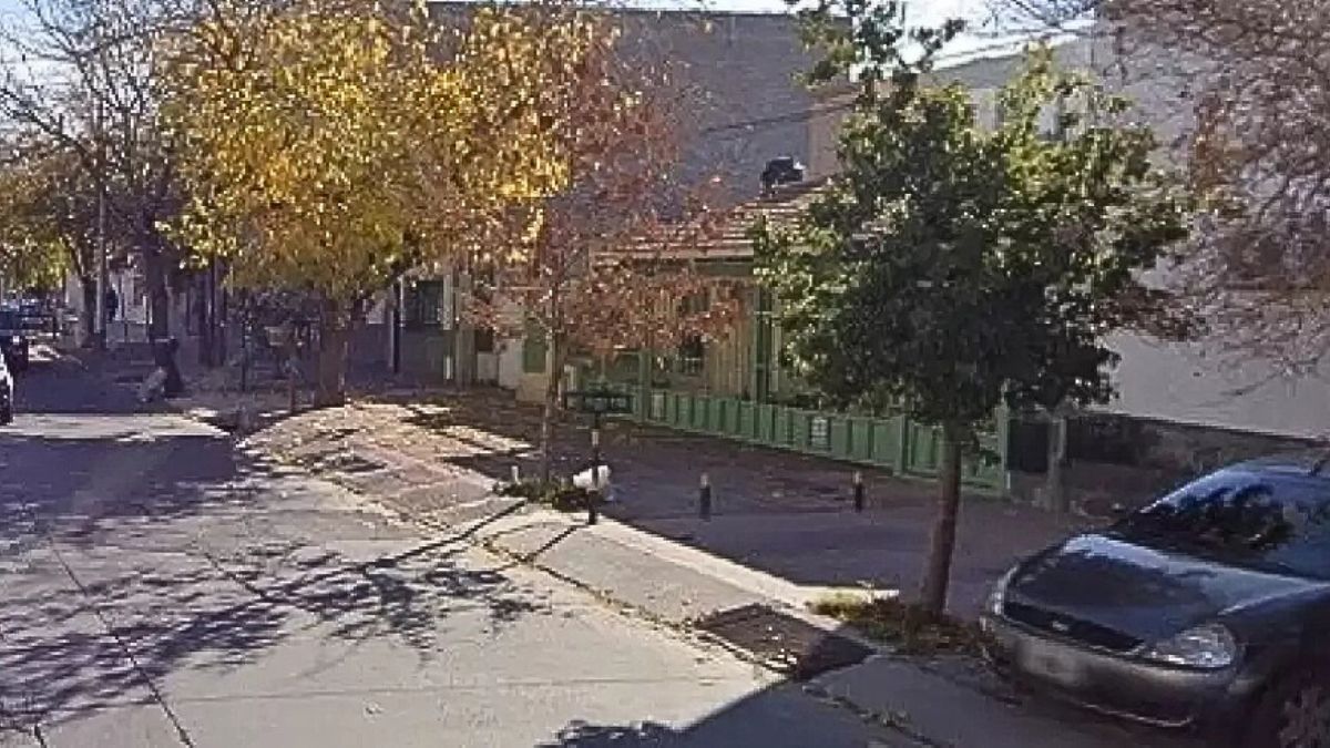 La casa en la que fue robado el auto de la periodista Virginia Rizzi, con su perrito Leonardo adentro. La casa en la que fue robado el auto de la periodista Virginia Rizzi, con su perrito Leonardo adentro.