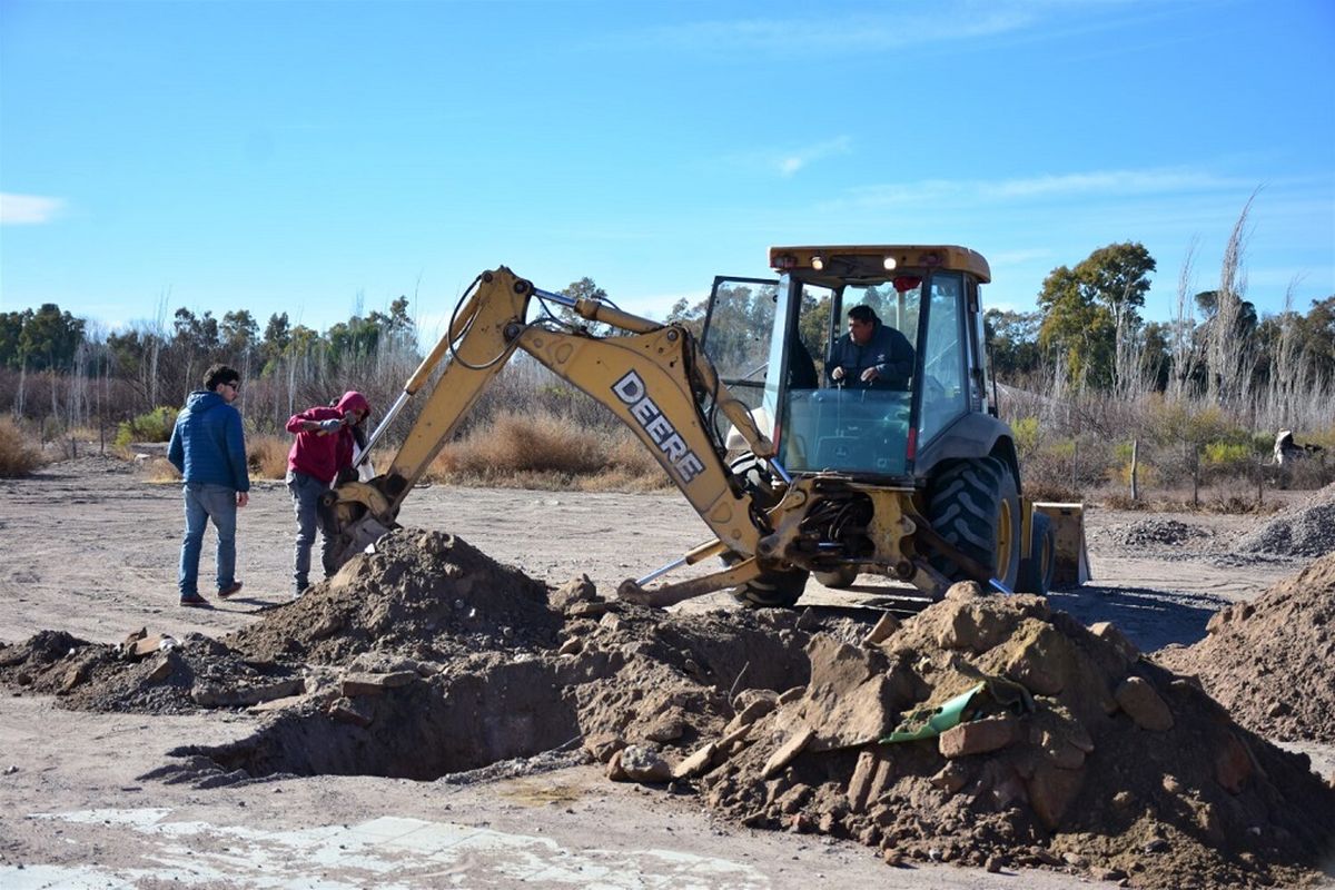 El terreno seleccionado para la construcción del Polo Educativo posee una superficie aproximada de 2.800 metros cuadrados. 