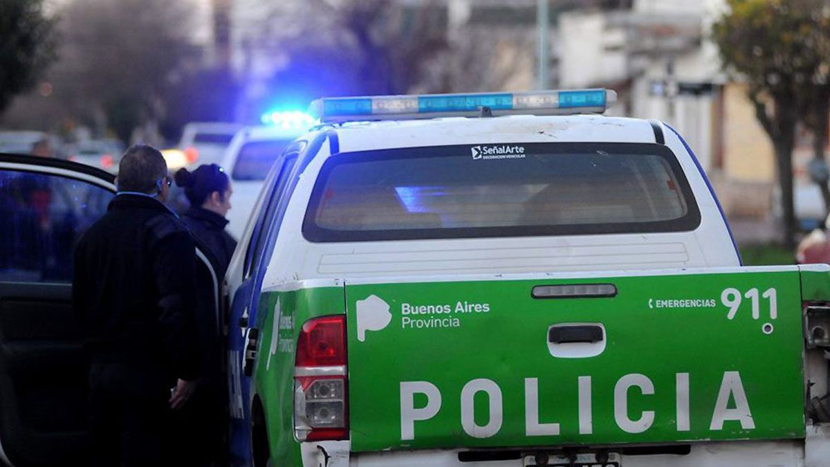 El hombre de 40 años iba como acompañante en un auto, recibió un balazo y murió al quedar en medio de un tiroteo en Villa Madero