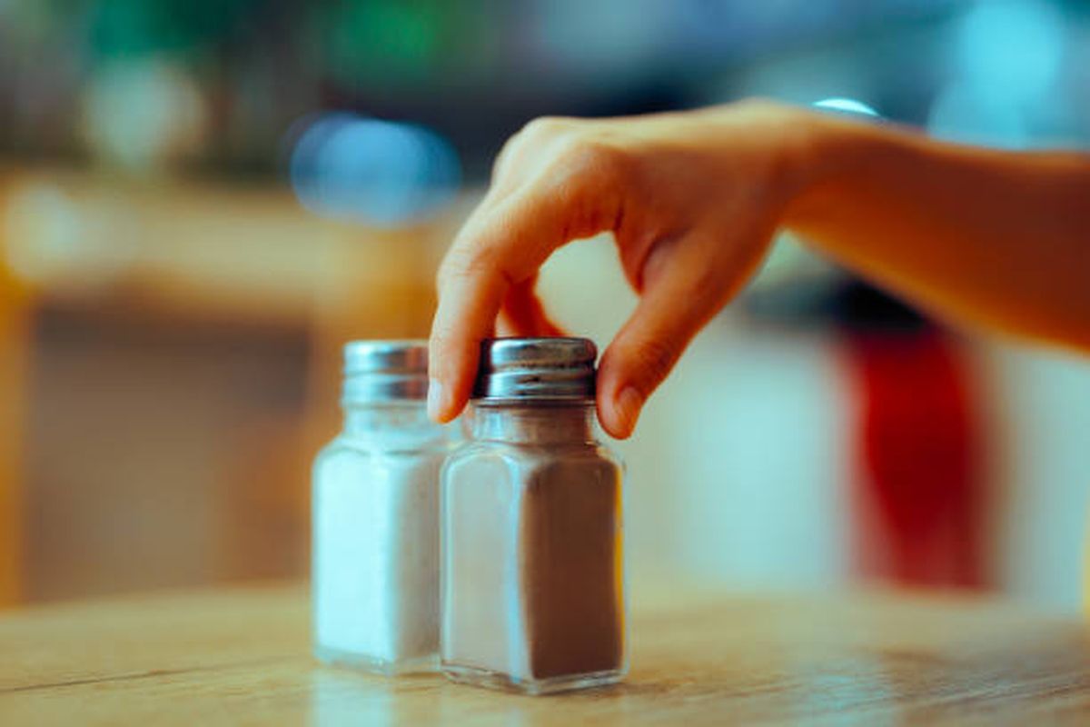 Procura desinfectar salero y pimentero. Procura desinfectar salero y pimentero.