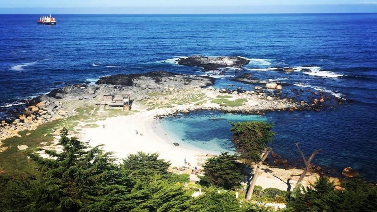 La playa El Tebo causa furor en el turismo de Chile.