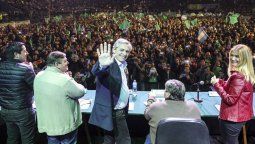 Alberto Fernández dijo que Macri no trajo un centavo de ese mundo que supuestamente lo aclama