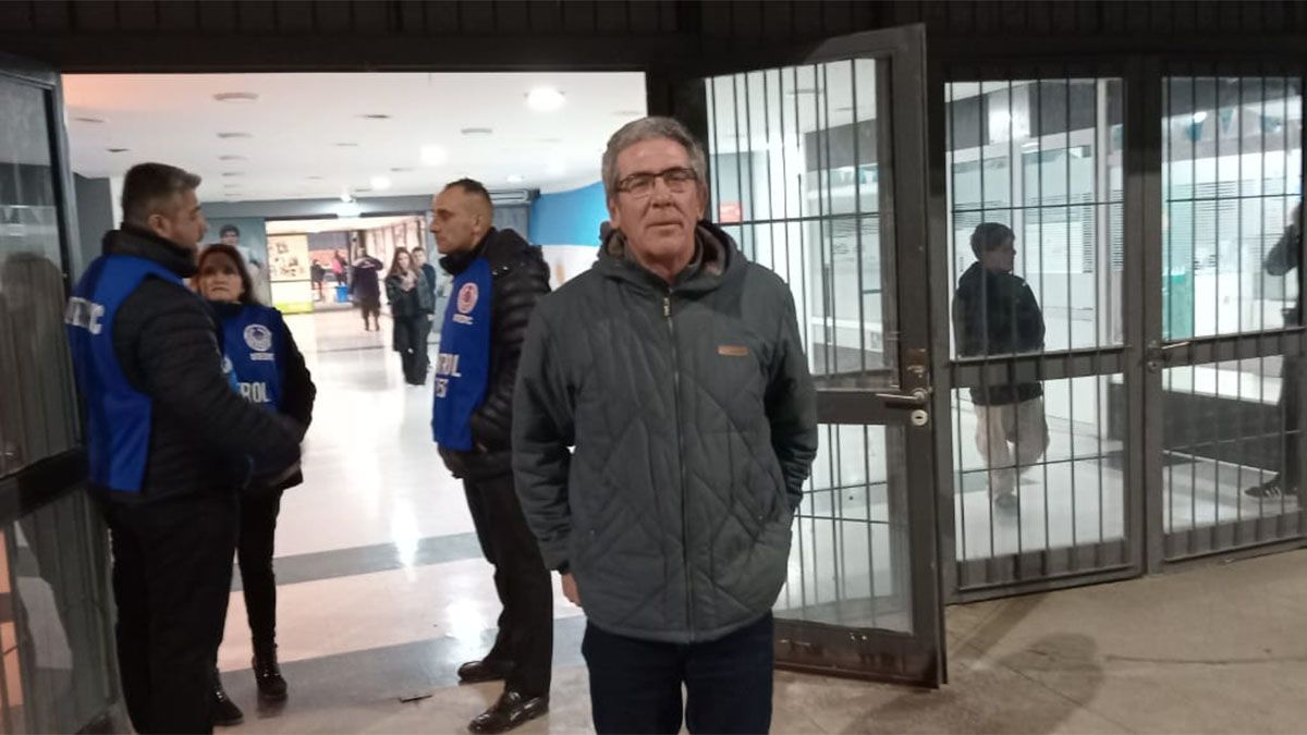 Federico Chiapetta aclaró que el campo de juego para el choque que jugarán Godoy Cruz y Boca está en optimas condiciones. Federico Chiapetta aclaró que el campo de juego para el choque que jugarán Godoy Cruz y Boca está en optimas condiciones.