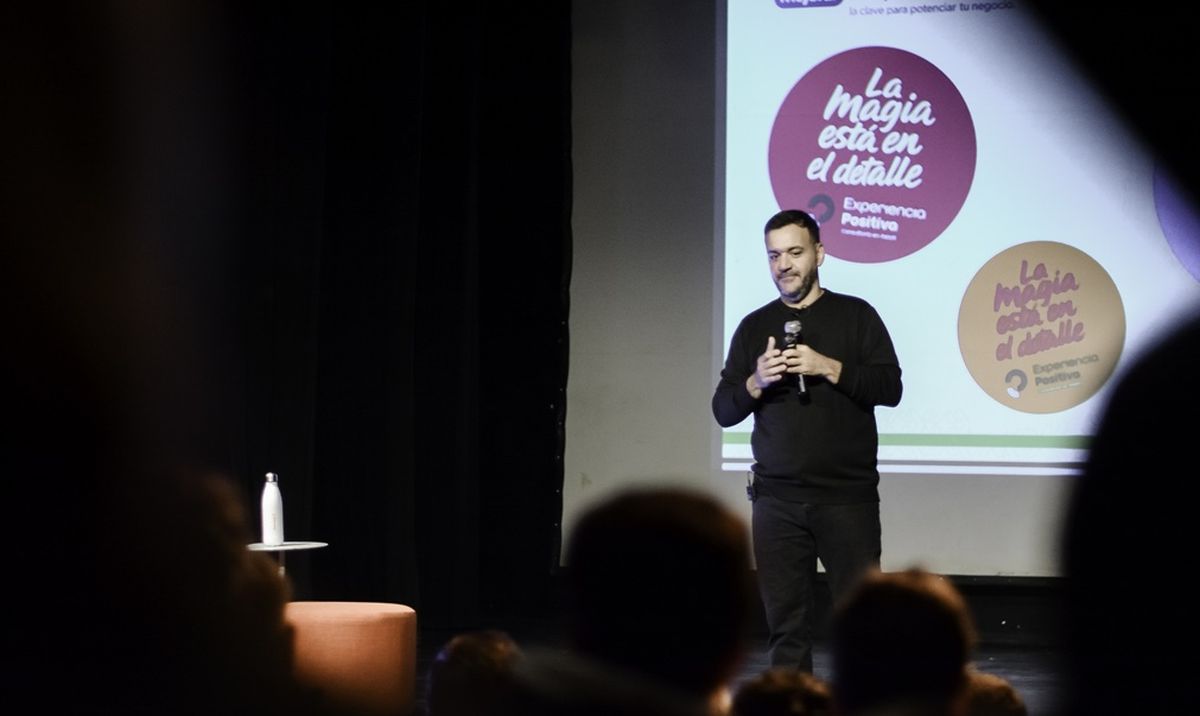 El evento que contó con la presencia como orador de Juan Retali, especialista en CX. El evento que contó con la presencia como orador de Juan Retali, especialista en CX.