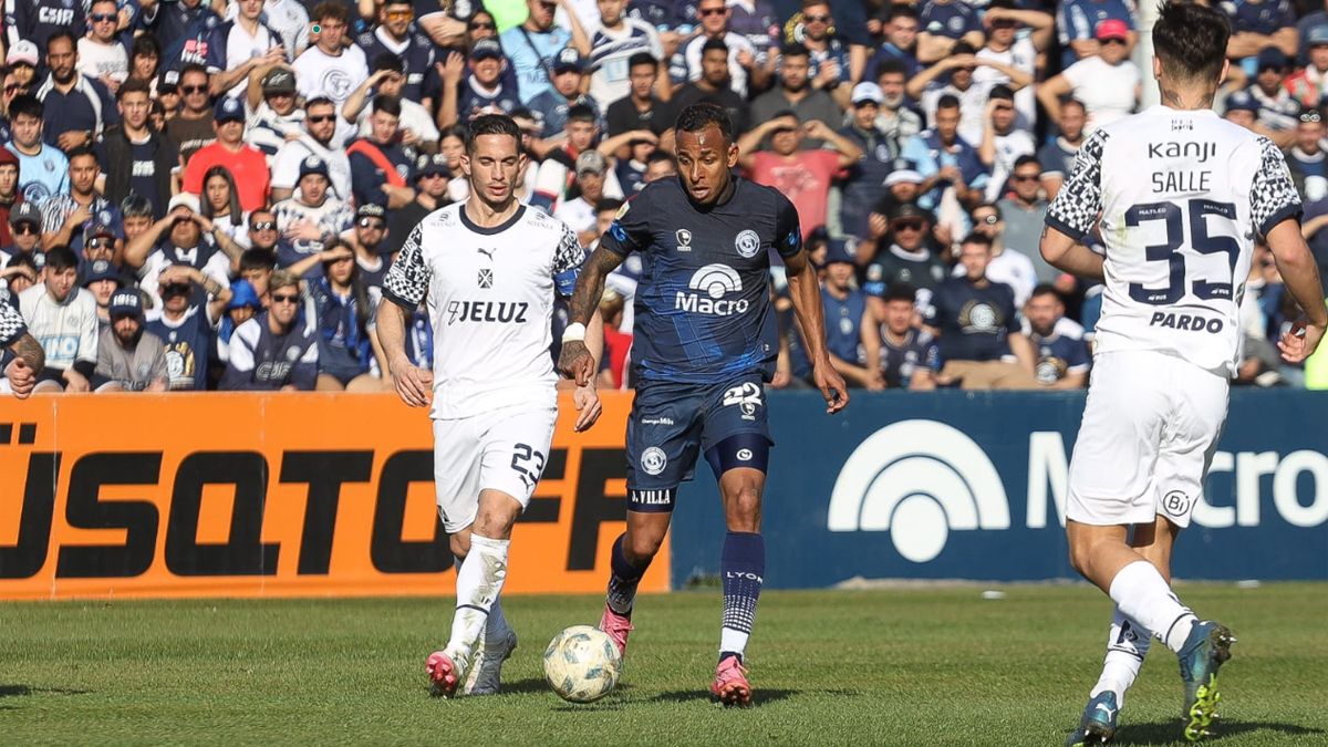 La jerarquía de Sebastián Villa ha sido un gran aporte para Independiente Rivadavia. La jerarquía de Sebastián Villa ha sido un gran aporte para Independiente Rivadavia.