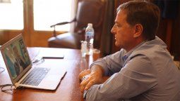El Presidente ya está reunido con los gobernadores y Suarez participa vía online
