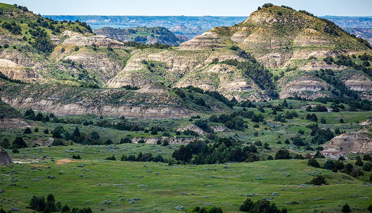 El Parque Nacional Theodore Roosevelt se encuentra al límite de Medora. El Parque Nacional Theodore Roosevelt se encuentra al límite de Medora.