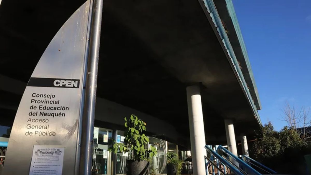 Dos alumnas de la secundaria se agarraron a trompadas y una terminó en el hospital