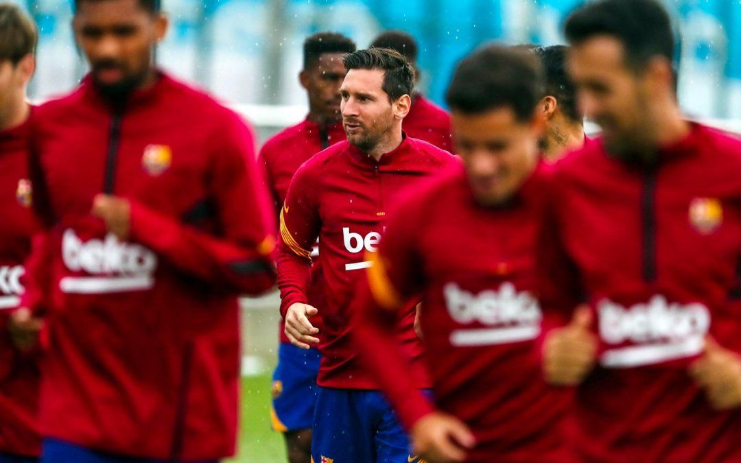 Messi y dos gestos que ilusionan en Barcelona