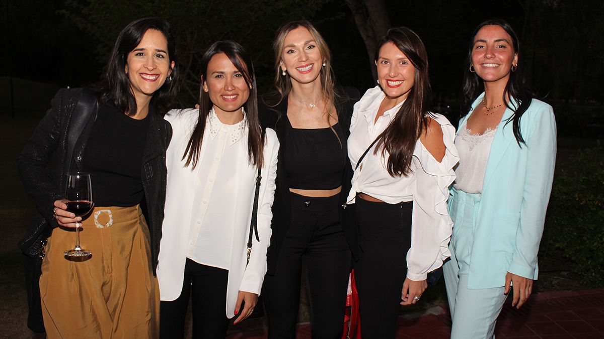 Consuelo Ruiz, Sabrina Castelli, María José Rubio Nanclares, Yuliana Bustamante y Melisa Rivera Isoler.