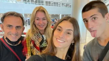 El hijo de Yanina Latorre defendió a su mamá y casi termina a los golpes en Europa El hijo de Yanina Latorre defendió a su mamá y casi termina a los golpes en Europa