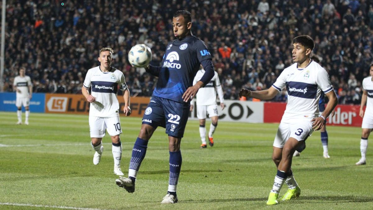 Villa se fue aplaudido antes del final. Villa se fue aplaudido antes del final.