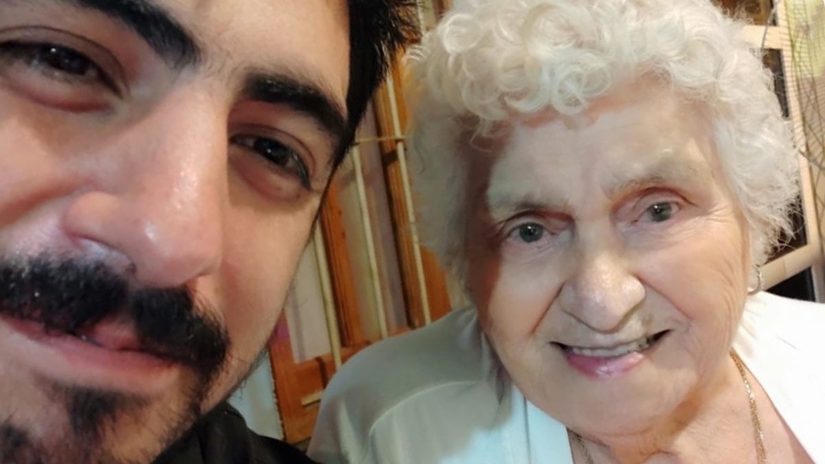 Abel Ibáñez (33) junto a su abuela Modesta (93).
