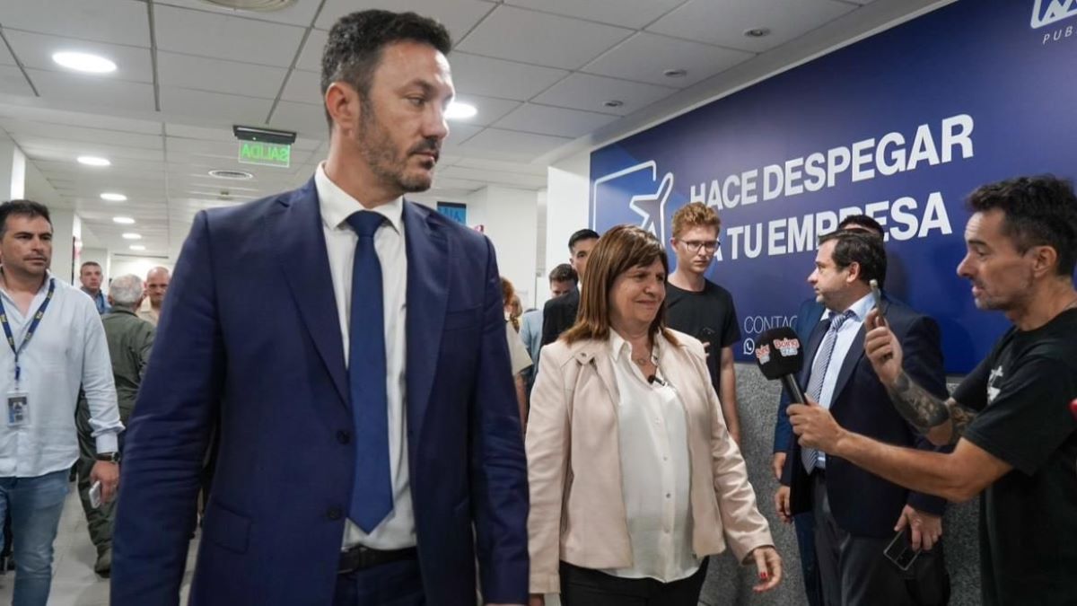 Patricia Bullrich dio su visión sobre militares detenidos, en la previa del Día de la Memoria, la Verdad y la Justicia. Patricia Bullrich dio su visión sobre militares detenidos, en la previa del Día de la Memoria, la Verdad y la Justicia.