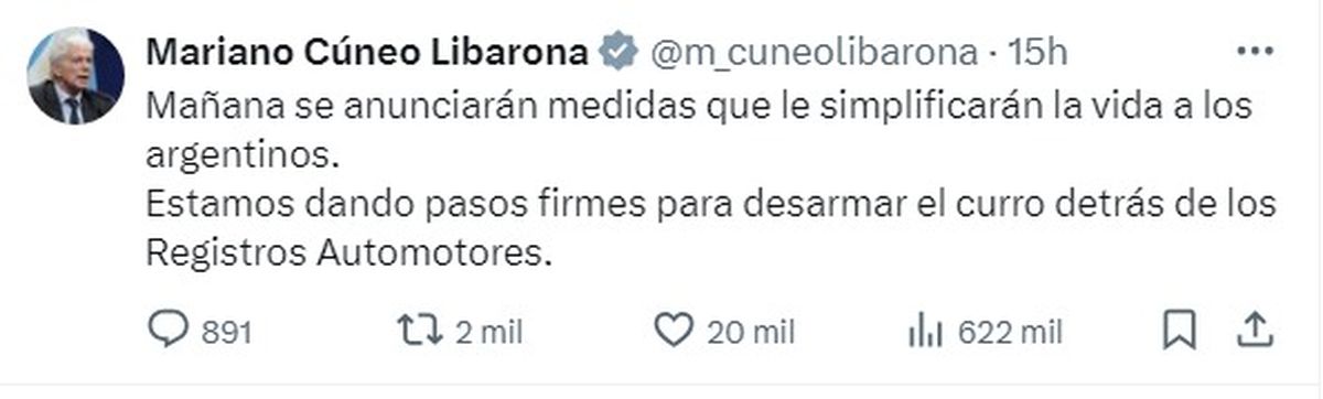 El tuit del ministro que adelantó lo decidido para los registros del automotor en Argentina. El tuit del ministro que adelantó lo decidido para los registros del automotor en Argentina.