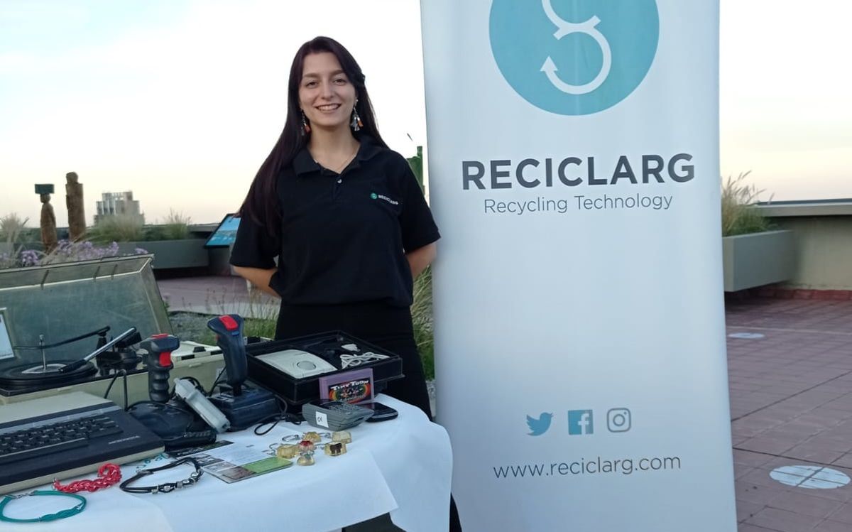 Cada argentino genera entre nueve y diez kilos de residuos electrónicos al año.