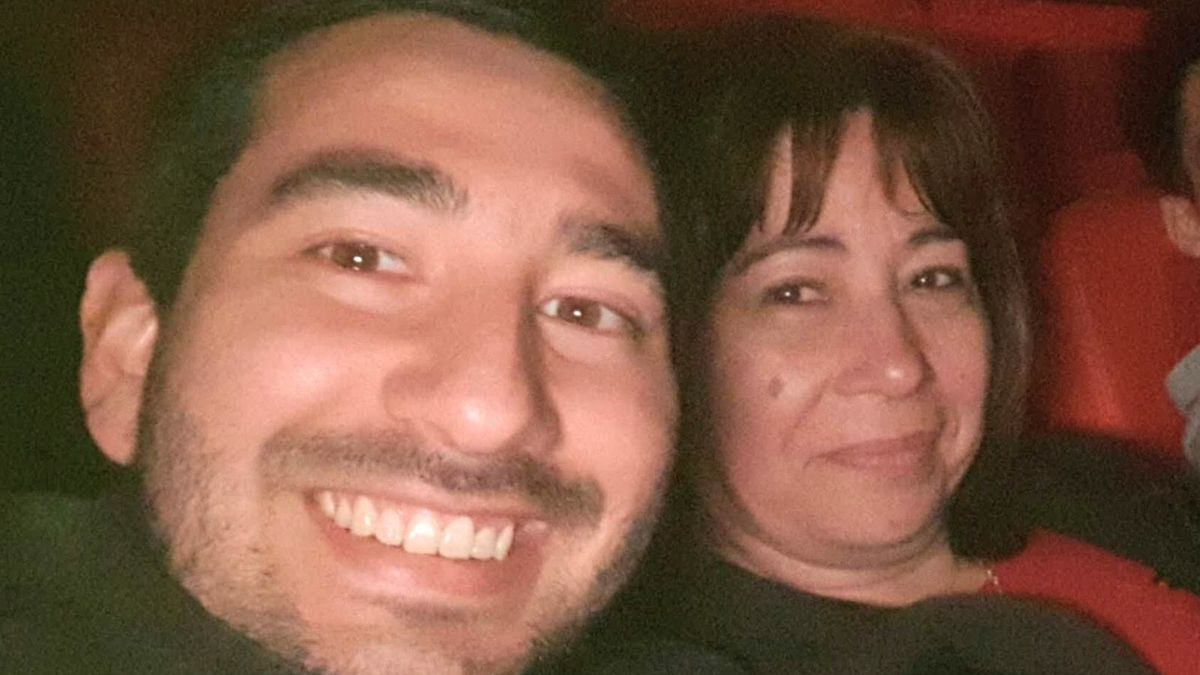 El sacerdote Pablo Pereira irá a votar junto a su mamá, como lo hace siempre. Una tradición. El sacerdote Pablo Pereira irá a votar junto a su mamá, como lo hace siempre. Una tradición.