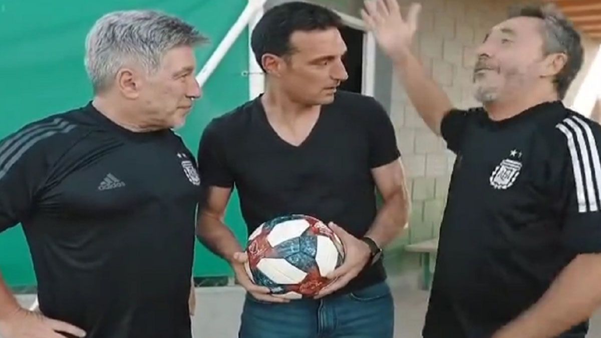 Lionel Scaloni participó del video con Pablo y Pachu y estará con Lionel Messi en cancha de Newell's