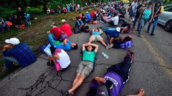 Estados Unidos sigue mandando militares a la frontera