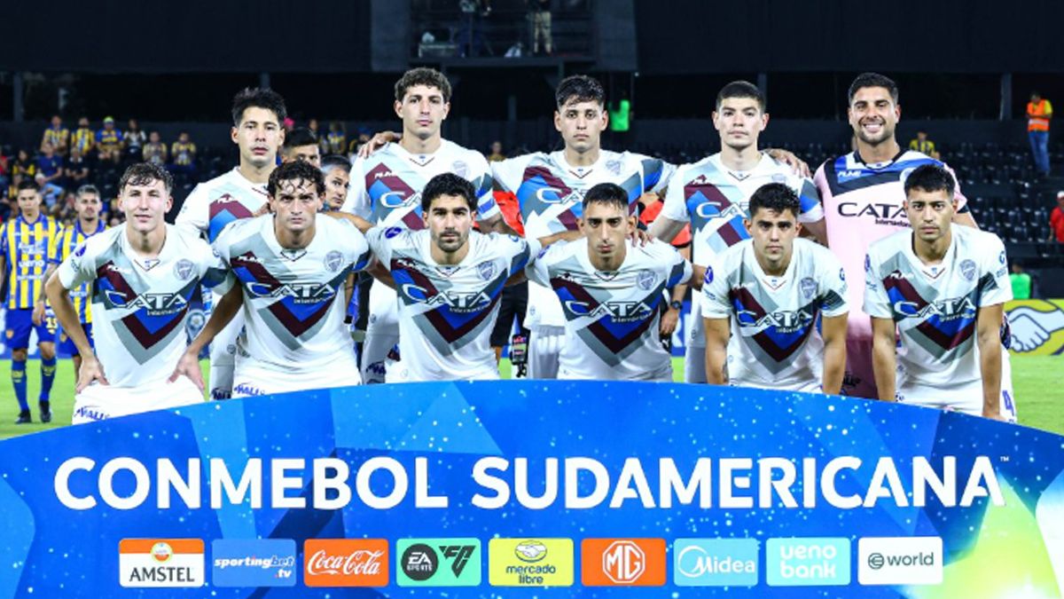 Godoy Cruz jugará con Atlético Grau de Perú en el Malvinas Argentinas.