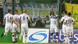 El Lobo se comió al Halcón: Gimnasia La Plata eliminó a Defensa y Justicia