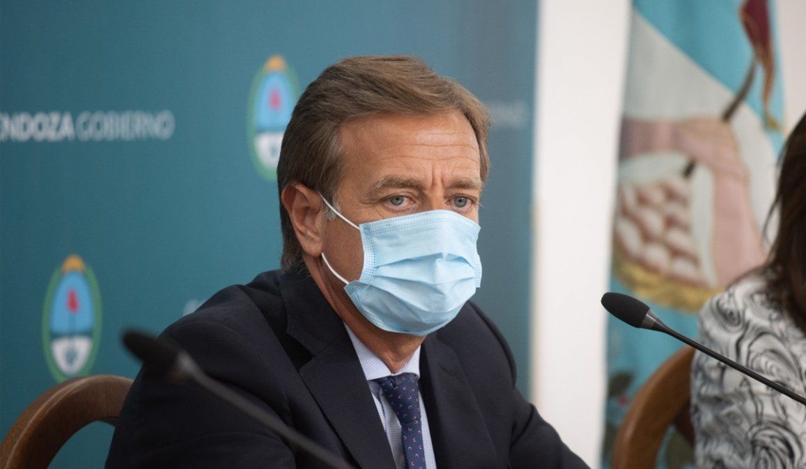 Suarez deberá decidir en las próximas semanas sobre el futuro de las reuniones familiares o de amigos