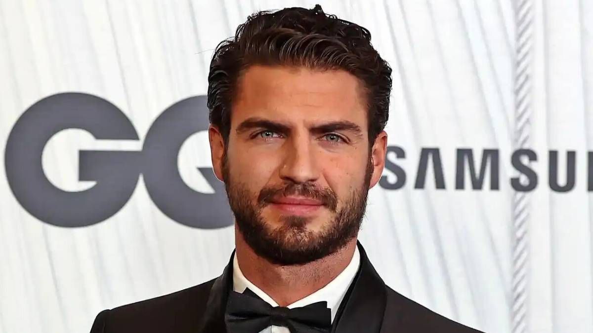 Maxi Iglesias, protagonista de la comedia romántica peruana de Netflix Hasta que nos volvamos a encontrar.