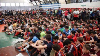Multitudinario cierre de año para las escuelitas de futsal