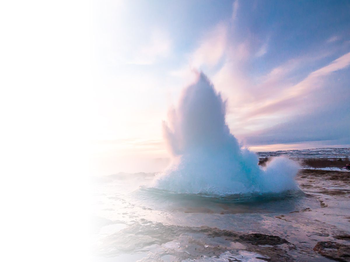 Estos fenómenos son explosiones en estanques de agua, violentas y en serie. Estos fenómenos son explosiones en estanques de agua, violentas y en serie.
