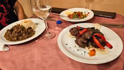 El bodegón se destaca por su comida étnica.