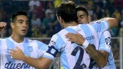 ¡Qué arranque! Racing gustó y goleó en su debut en la Copa