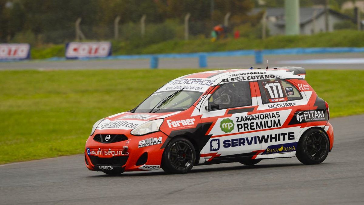 Tomás Vitar buscará defender el liderazgo de la Clase 2 en el autódromo San Juan Villicum. Tomás Vitar buscará defender el liderazgo de la Clase 2 en el autódromo San Juan Villicum.