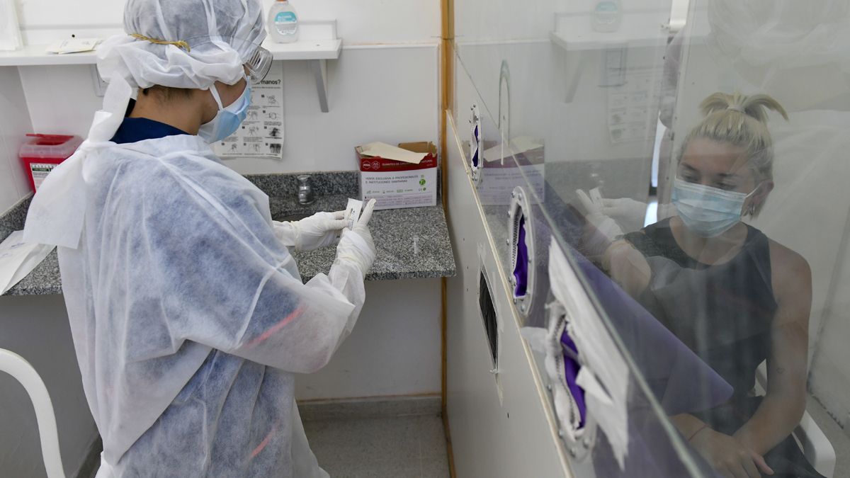 Las variantes más peligrosas del Covid, cada vez más cerca de Mendoza. &nbsp;