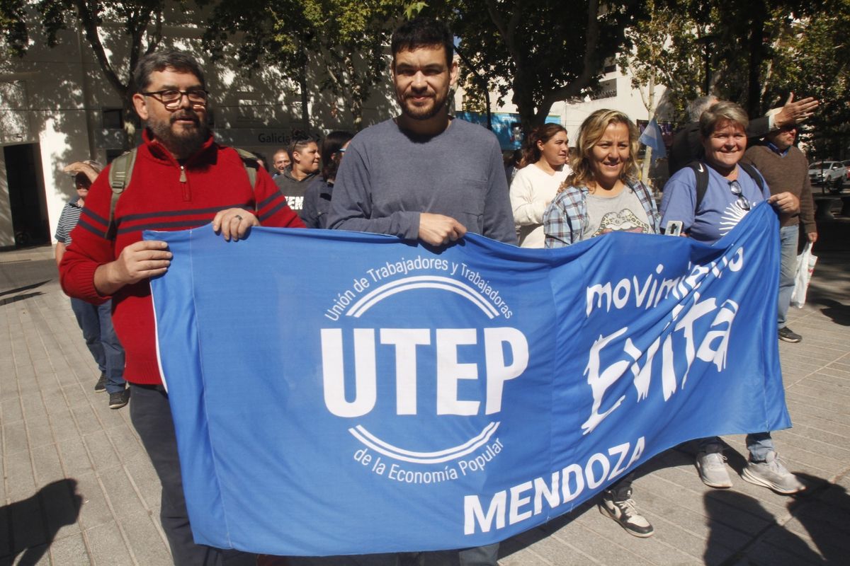 UTEP, del Movimienton Evita, en la marcha de los jubilados. UTEP, del Movimienton Evita, en la marcha de los jubilados.