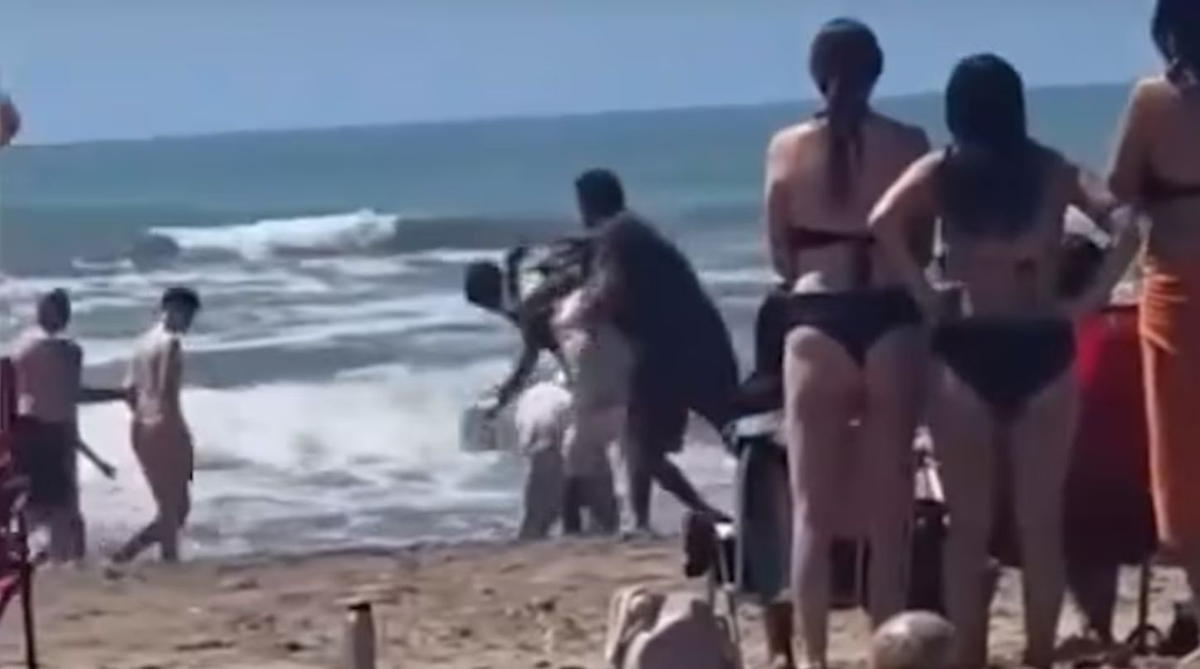 Vergüenza. Churreros y vendedores se trenzaron violentamente en Villa Gesell. Vergüenza. Churreros y vendedores se trenzaron violentamente en Villa Gesell. 