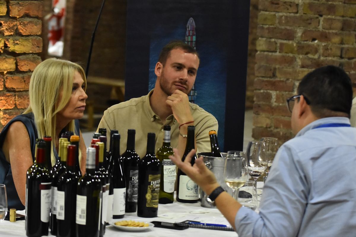 Degustar y negociar, claves de la ronda de negocios inversa que empezó este martes en Mendoza Degustar y negociar, claves de la ronda de negocios inversa que empezó este martes en Mendoza