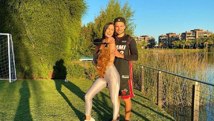 La mujer de Zárate publicó una jugada foto y se cruzó con un hincha de River